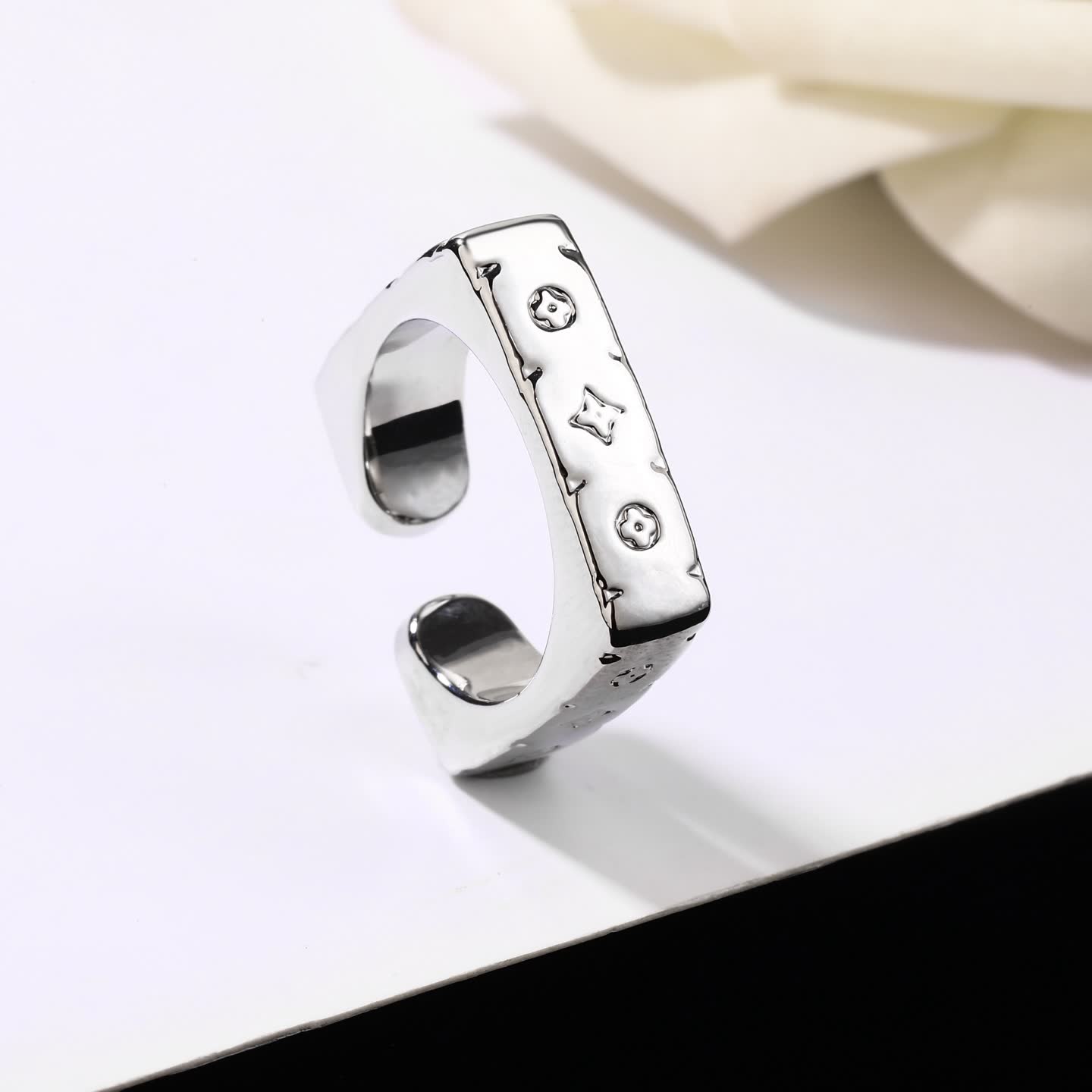 Louis Vuitton Ring